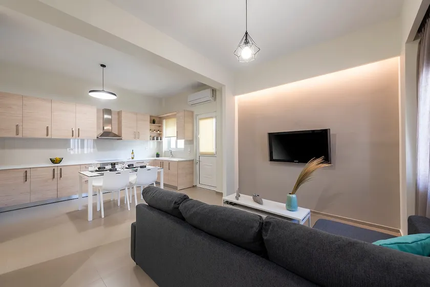 Fofi’s Elegant Home - Image 1
