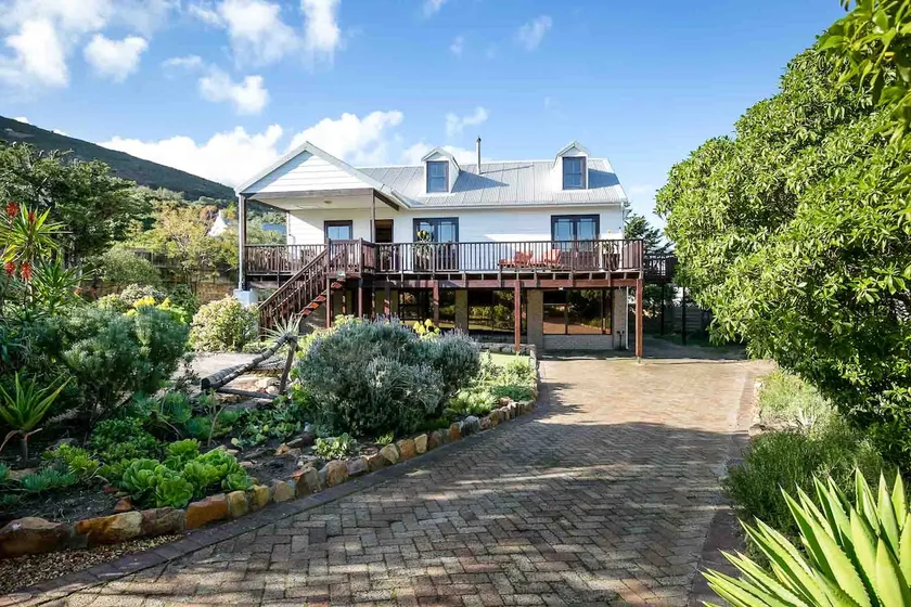 Lejlighed nær Cape Town med havet og bjergene, have, pool, nær stranden. - Image 1