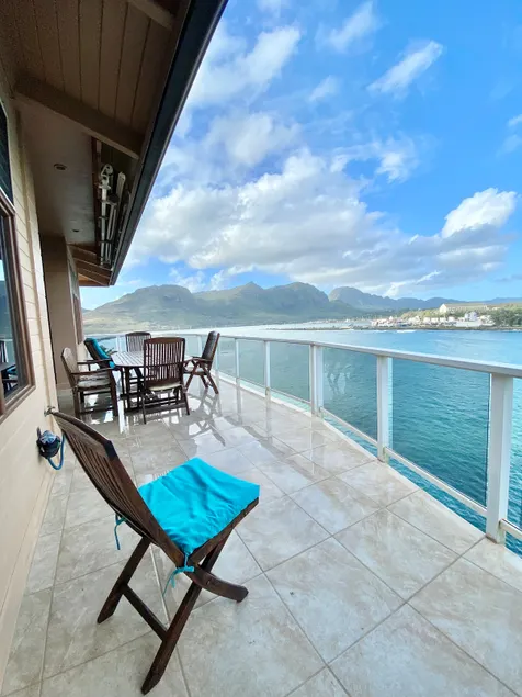 Honu Oceanfront Beach Home: sleeps 9! - Image 1