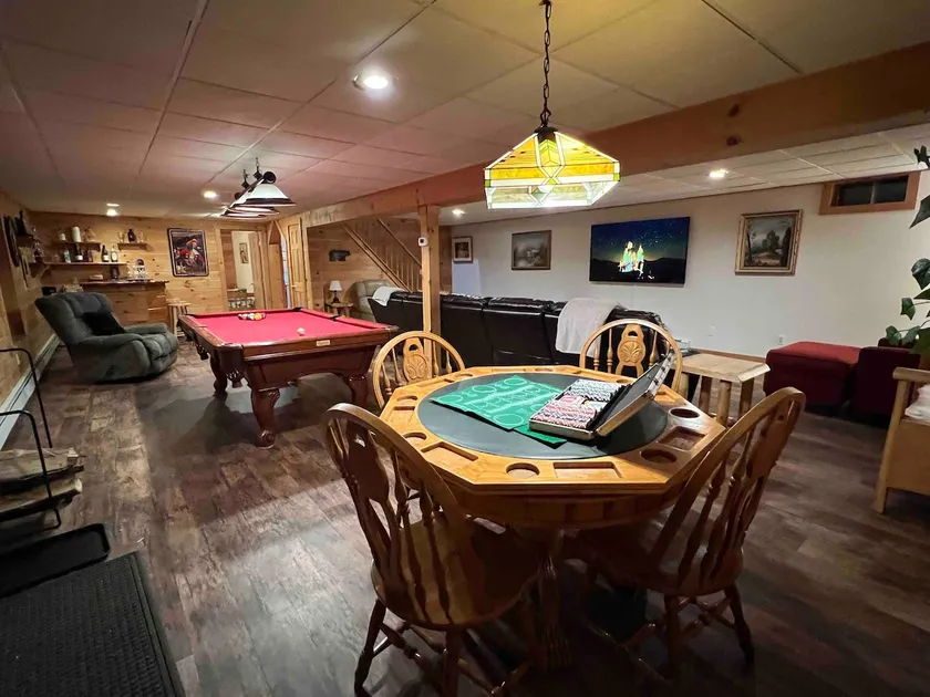 Mountain-Top Cabin with Hot Tub and Pool Table! - Image 1