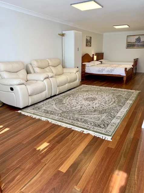Quiet Private Independent - Image 1