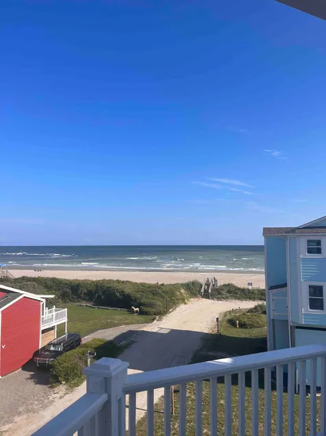 Spectacular Views-Elevator, Steps away to sand! - Image 1