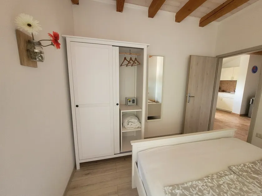 Lovely accomodation near Rovinj with parking - Image 1
