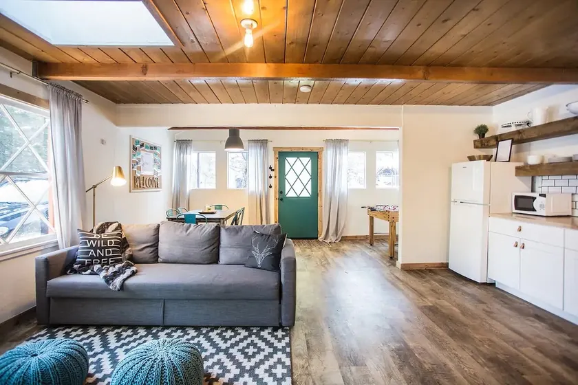 Amazing Cozy Cabin In Big Bear with Hot Tub! - Image 1