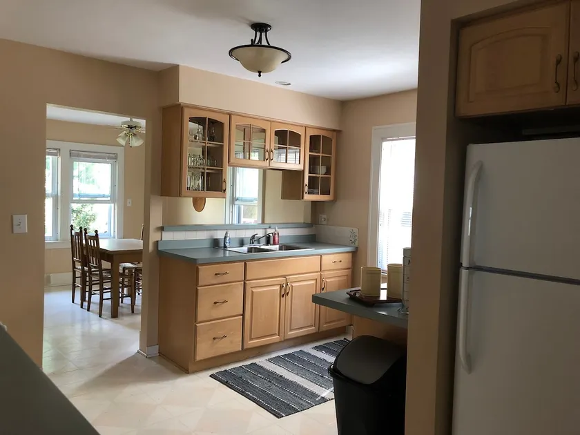 Clean and cozy home close to downtown Appleton - Image 1