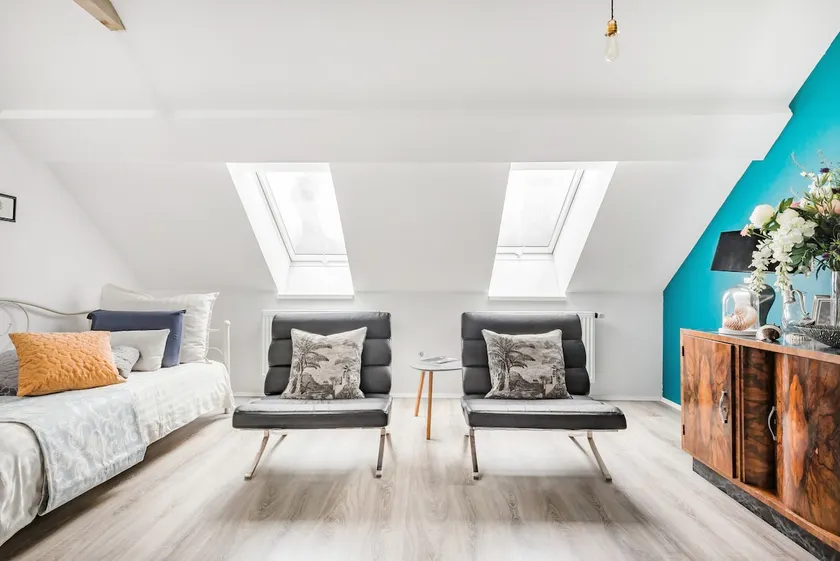 Sunny Refurbished Loft next to Tivoli Park - Image 1