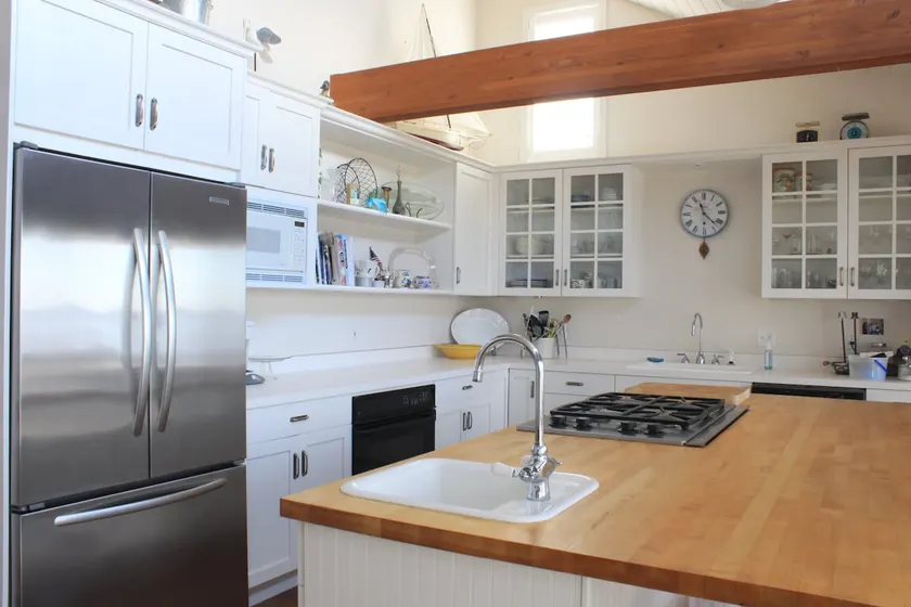 Blue Ribbon Beach House - Image 1