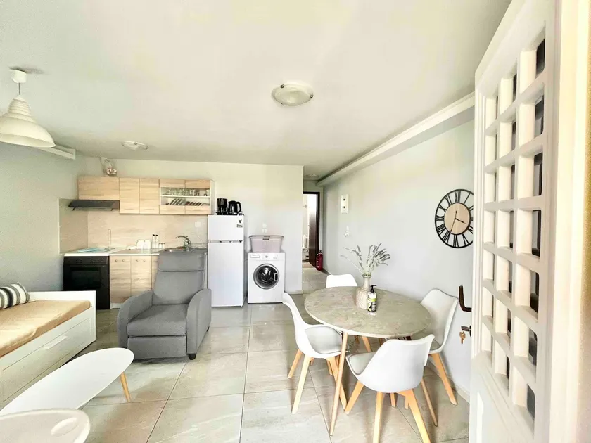 SteMa Seaside Apartments - Image 1