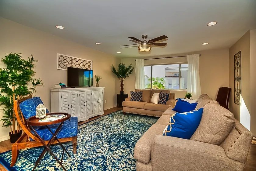 Luxury Living! - Image 1