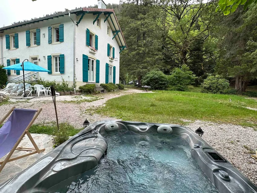 Cozy house with fireplace by the river - Image 1