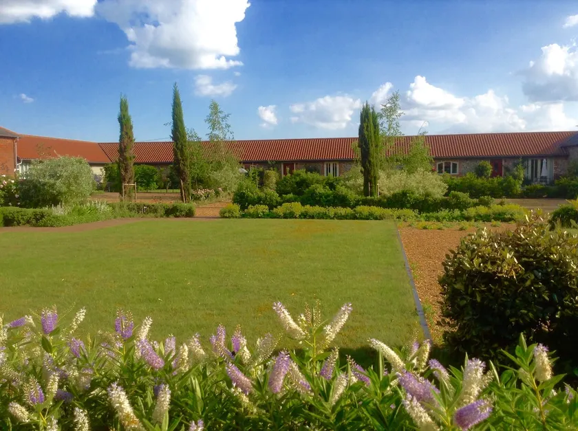Lark Lodge, Lackford Lakes Barns - Image 1