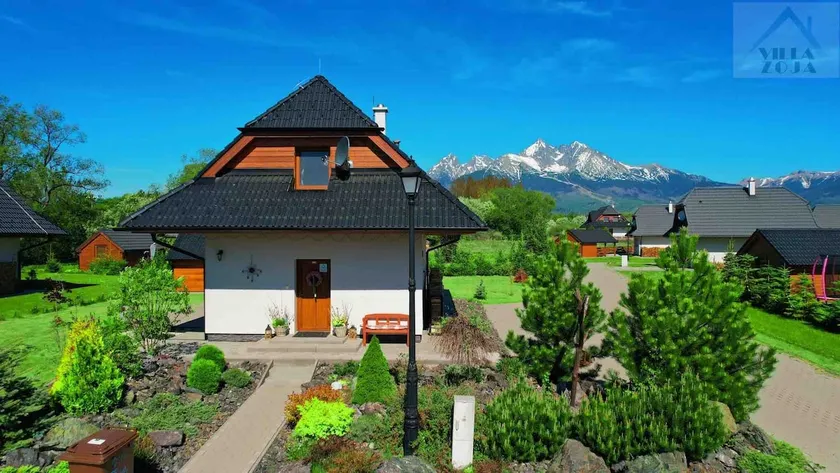 Beautiful single family Home with panoramic views - Image 1