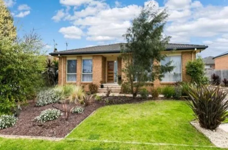 The Gem by the Beach! 300m to beach, shops & park - Image 1