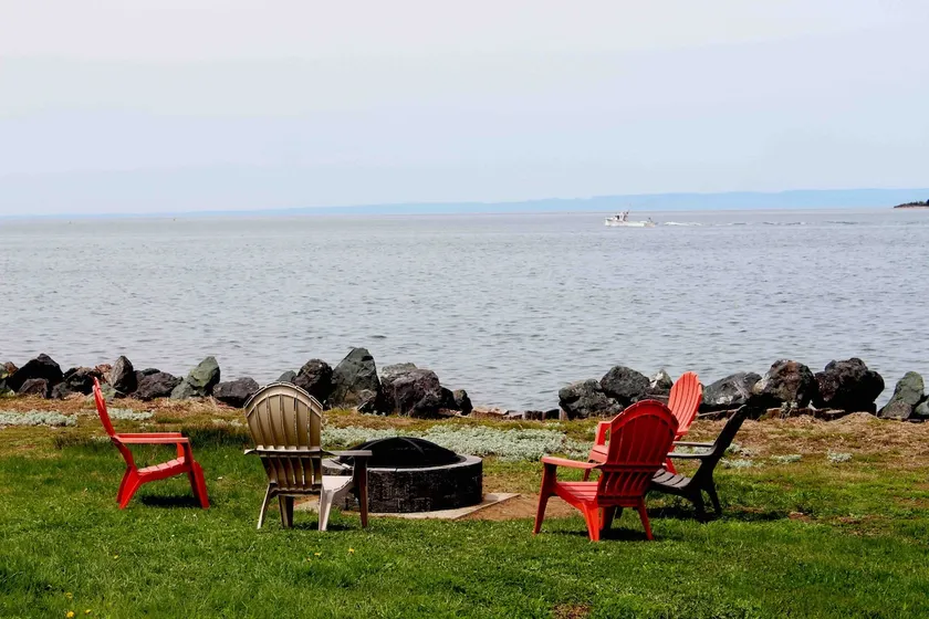RELAXING Seaside cottage in Caraquet NB-Acadia - Image 1