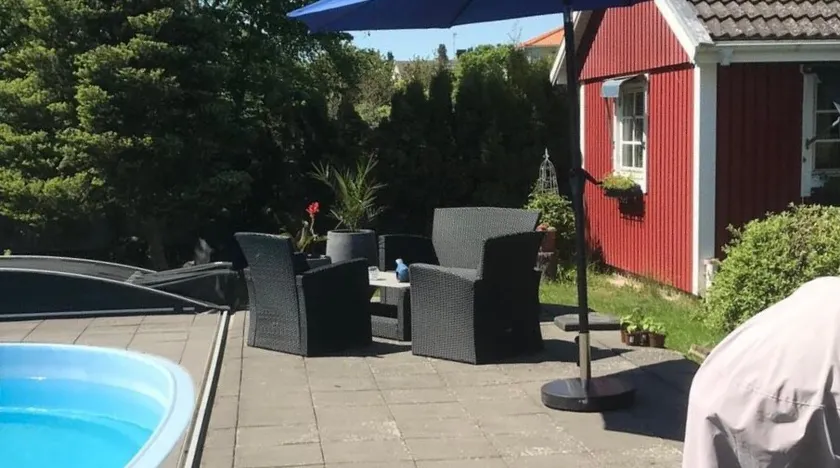 Charming courtyard with Pool - Image 1