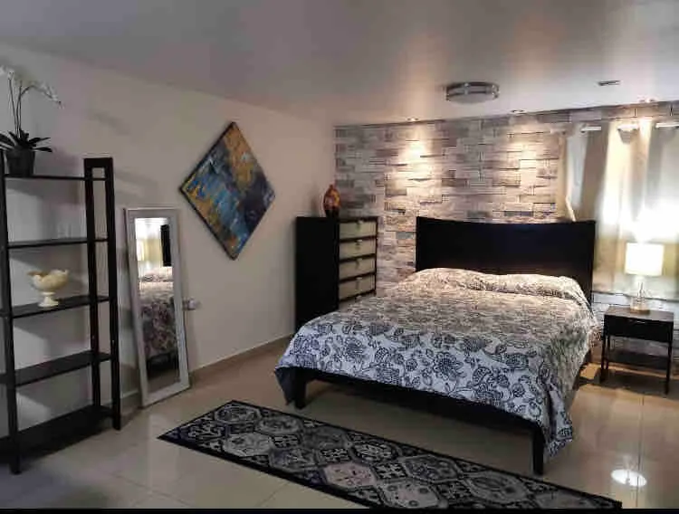 Nice loft with parking. - Image 1