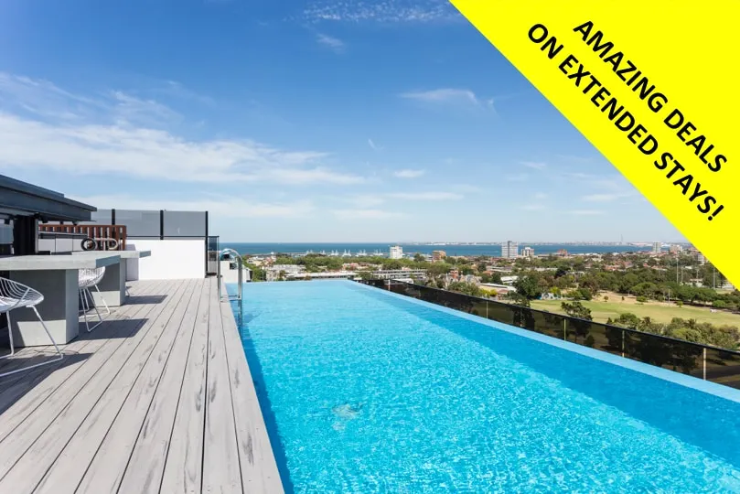 St Kilda Stunner - Rooftop Infinity Pool + Parking - Image 1