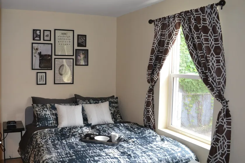 The Red Door Studio Suite of South Troy - Image 1