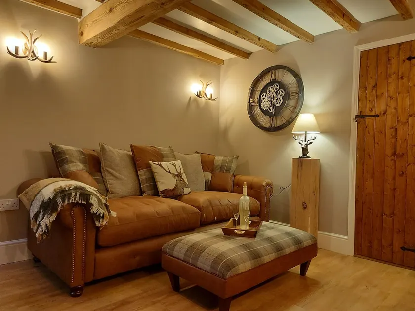 Woodys Retreat Cosy One Bed Cottage - Image 1