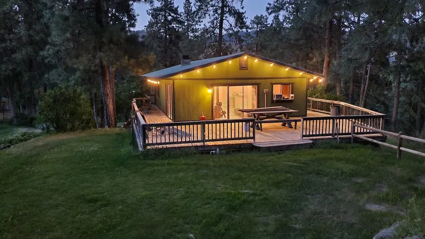 WILD WEST LODGING - Image 1