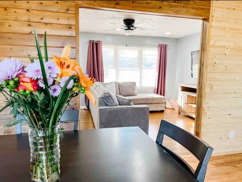 The Glen Davis Place, 3BR King bed home in Oxford - Image 1