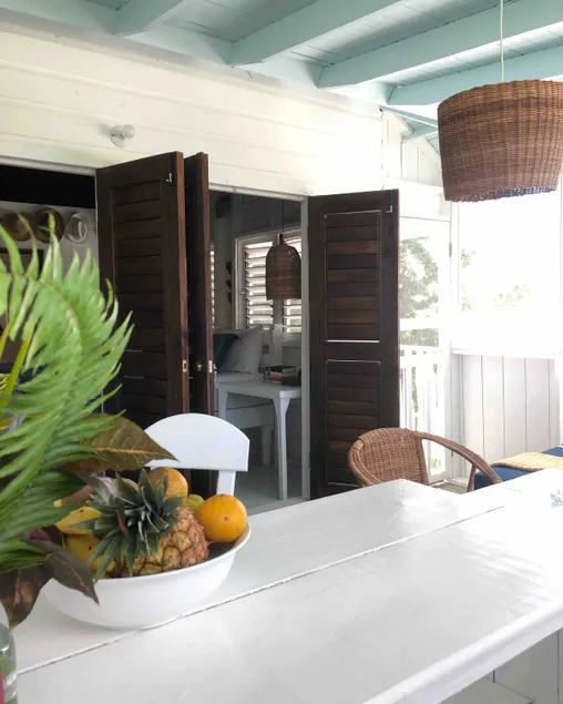 Soursop-Designers Cottage w full kitchen West End - Image 1
