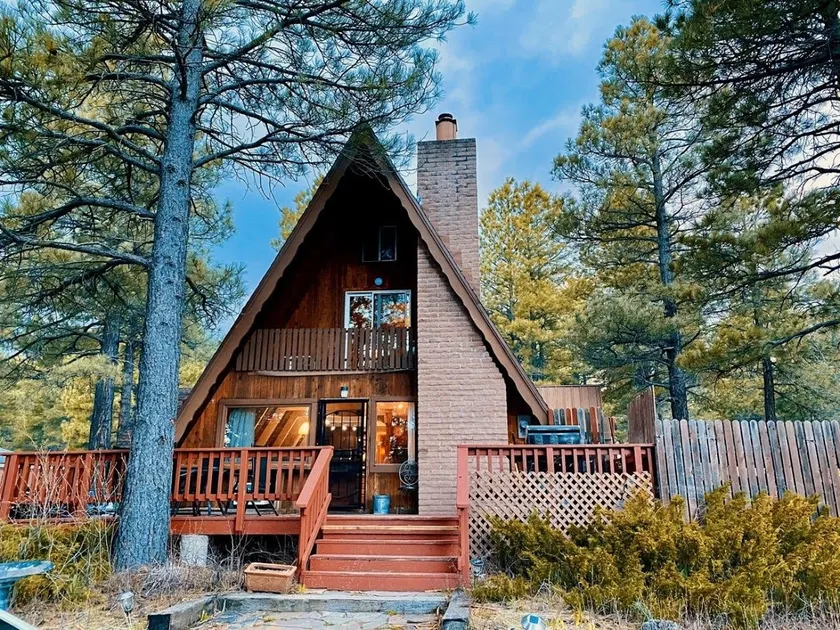 Flagstaff Chalet: 3-story Chalet in the Pines - Image 1