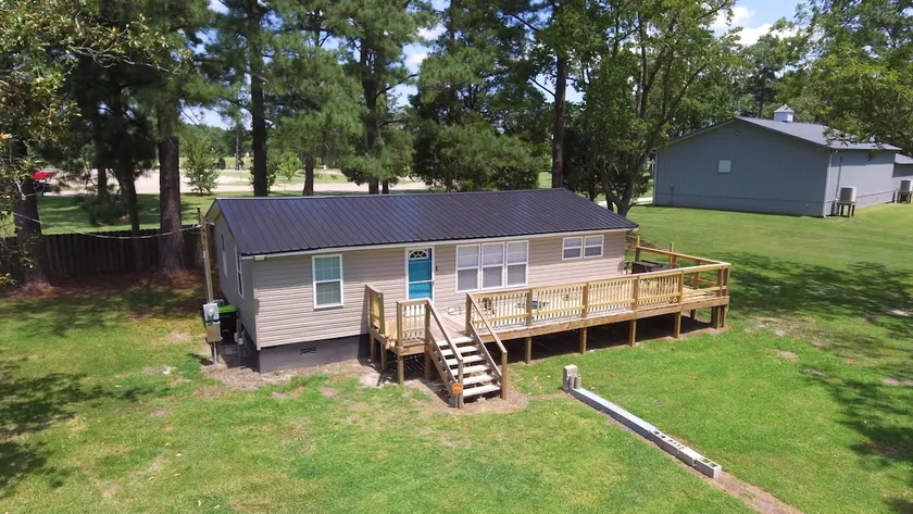 Cozy Home near the Beautiful Bay River - Image 1