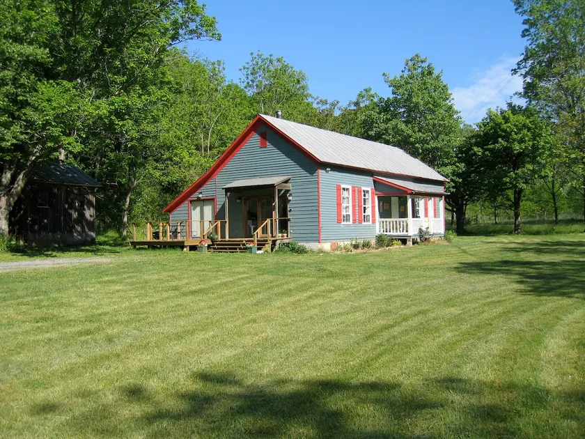 Alone Mill Schoolhouse - Outdoor Lover's Paradise - Image 1