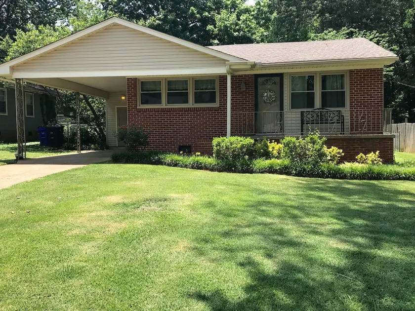 Robins Ridge Retreat - Image 1