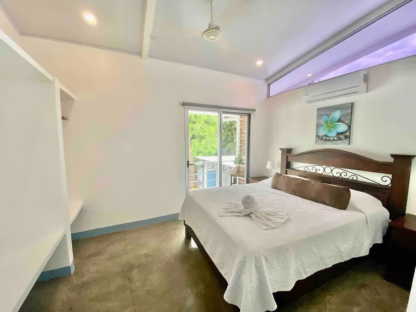 Remodeled🛏sleeps4🌊stepsToTheBeach-Marbella - Image 1