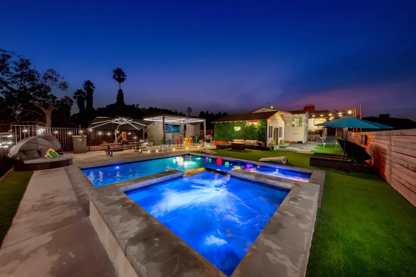 🦄Paradise View SD (Private Escape) 🌄 86'' TV - Image 1