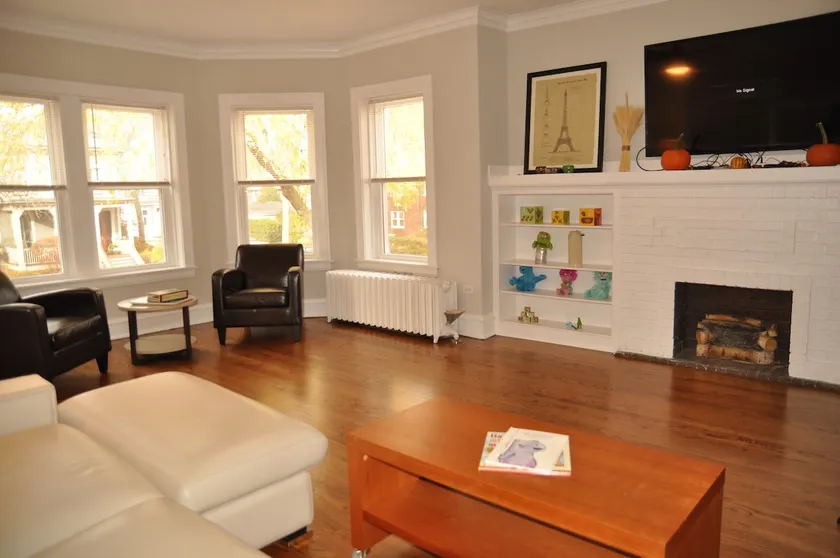 Old Irving Park 2 bd/1 ba, 20 mins to Downtown - Image 1