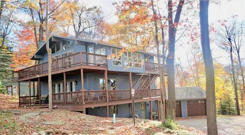 Ski in Ski out/hottub! Fun for kids and Adults! - Image 1