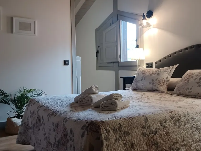 El Llanin Apartments (06) - Image 1