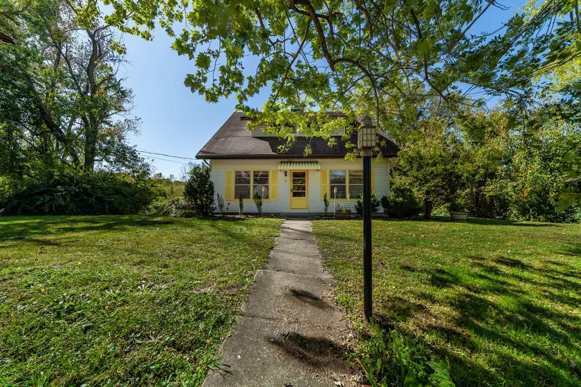 The Rocheport Honey House! Historic & remodeled home! - Image 1