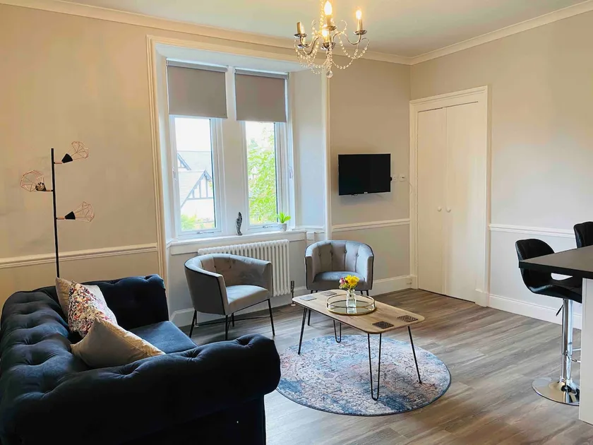 Castle Grant Apartment - Image 1