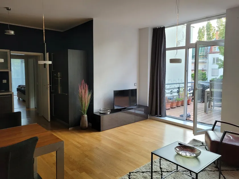 Loft with patio - Image 1