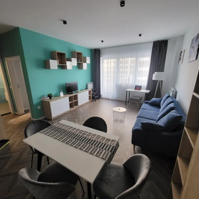 New luxury apartment next to subway with garage - Image 1
