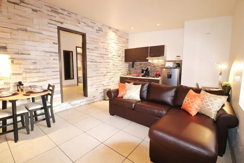 Cozy & prime location | Fast WiFi | Self check-in - Image 1