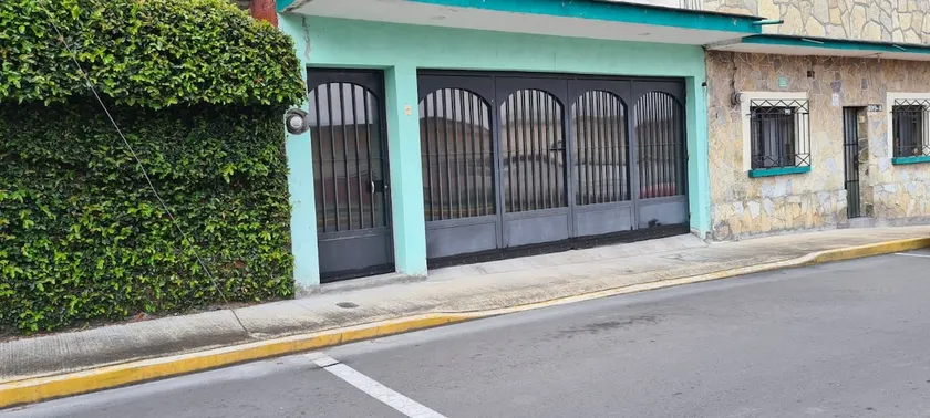 Centrally located apartment, near Alameda, Paseo del Río Orizaba. - Image 1
