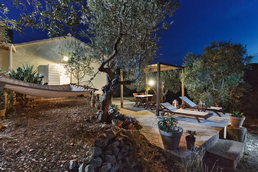 Robinson House Nicolina - Image 1