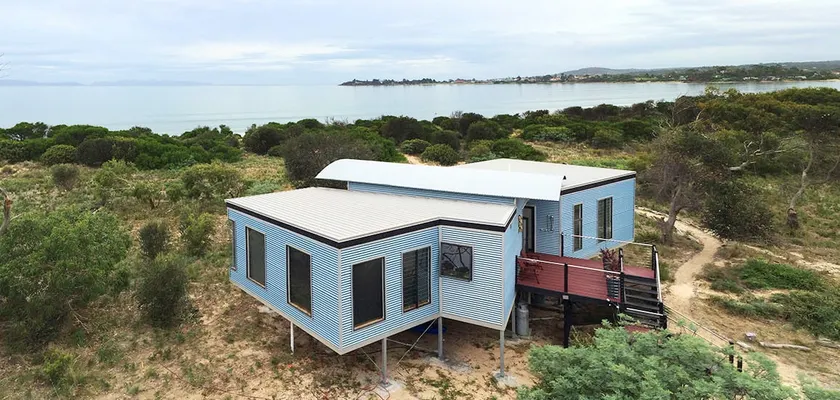 Designer beach house - Image 1
