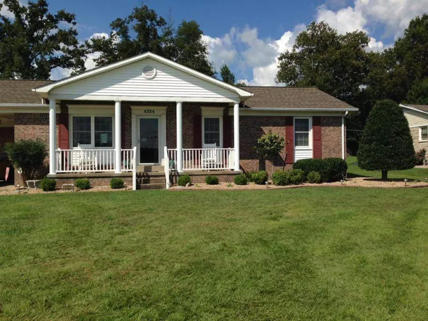 NICE HOME ONLY 20MIN TO MURRAY & 30 MIN PADUCAH - Image 1