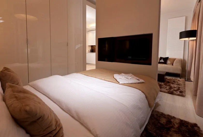 Platinum Residence - Image 1
