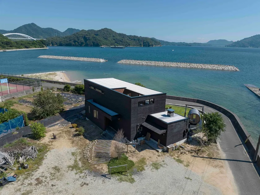 Shimanami Kaido and Oshima Island, a beachfront rental villa. Paid private sauna available. Discounts for consecutive nights are available. - Image 1