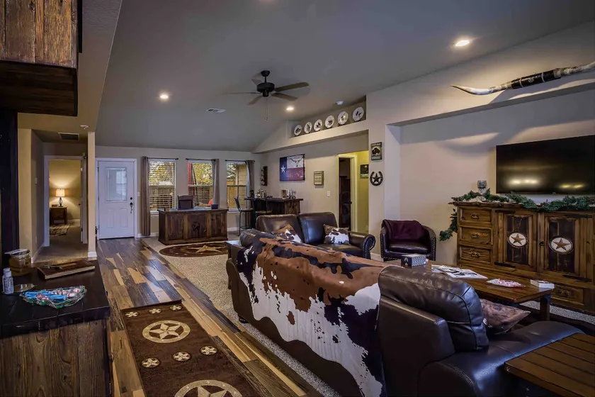 Lone Star Guest Haus BnB in downtown NBTX. - Image 1