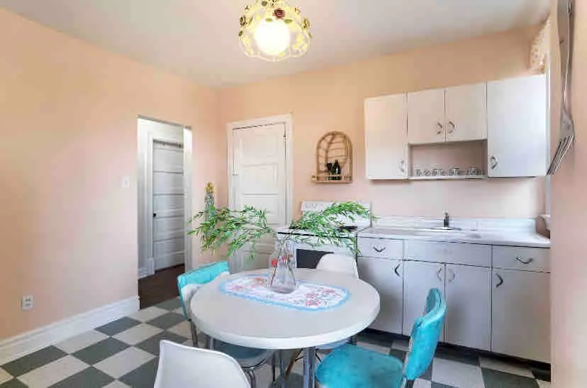 Cute Retro Apt Near Stadiums and Casino - Image 1