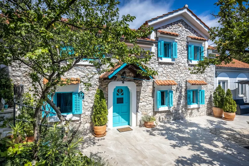 Beautiful 200-year old stone house, Rijeka 2020. - Image 1