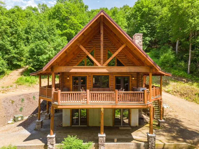 Creekside Cabin, Willis, VA - Image 1